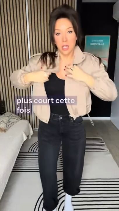 Look classique et efficace : jean barrel court, blouson et accessoires